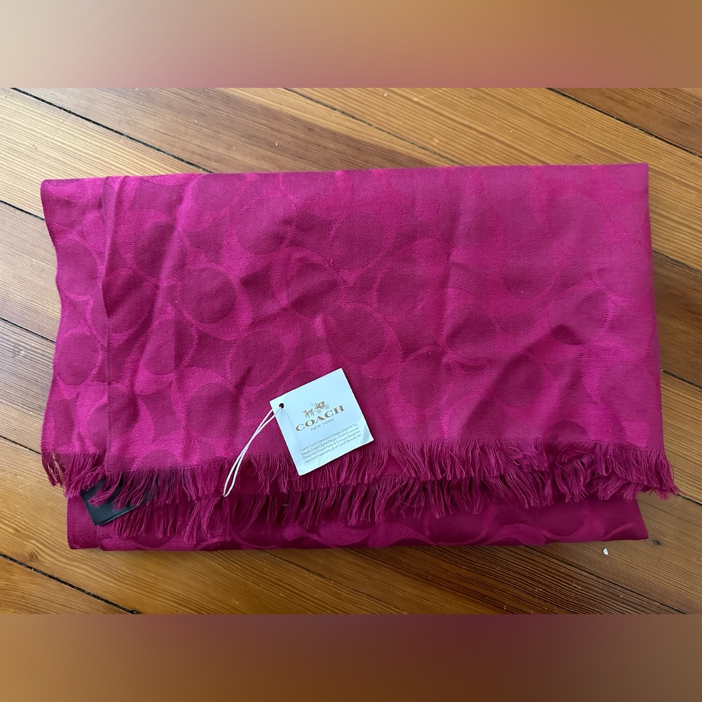 NWT Coach Magenta Signature Wrap